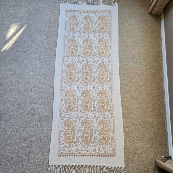 NWOT Ivory Scarf with Gold Embroidery Indian Bollywood Paisley Chain Link - Picture 10 of 14
